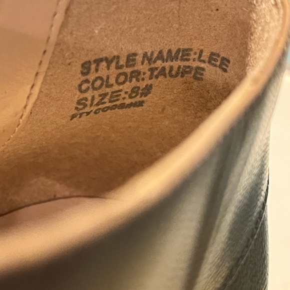 New Women’s L’ATELIER LONDON Leather Taupe Heels w/Ankle Strap & Buckle sz 8 - Picture 6 of 8